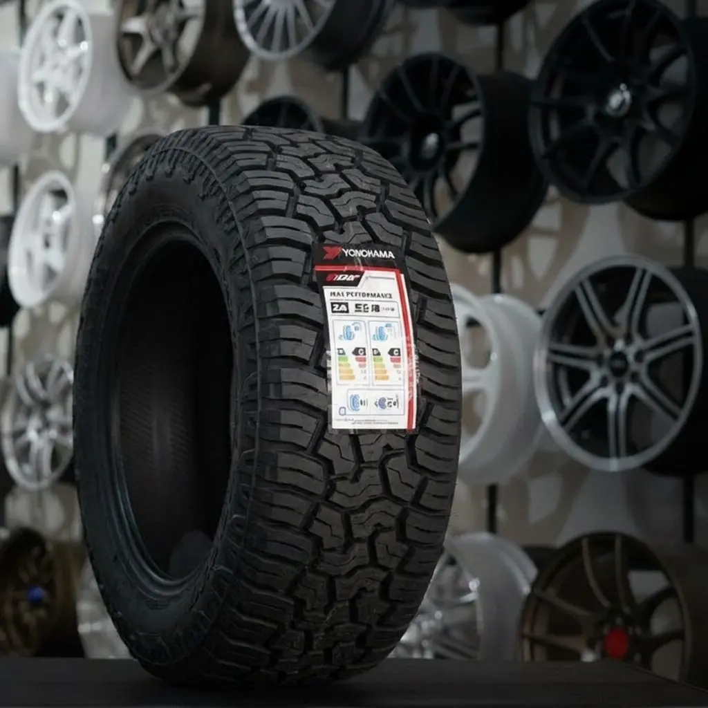 YOKOHAMA GEOLANDAR A/T G015 265\70 R16 photo